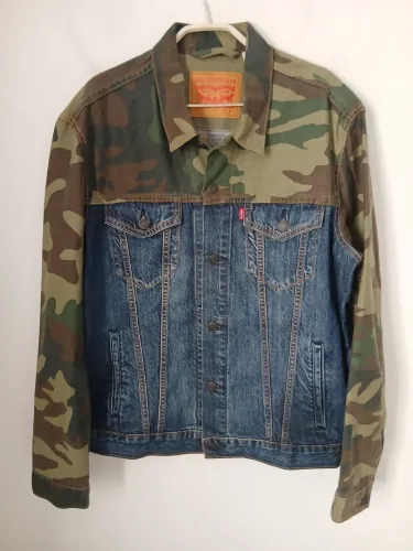 LEVI'S PIECED TRUCKER JAQUET CAMO MODELO DE COLEÇÃO IMPECÁVEL NOVA GL
