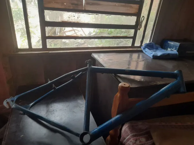Vende-se quadro de aro 24 reto