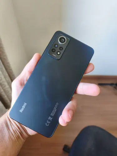 REDMI NOTE 12pro 8g ram / 256g memória