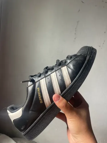 Adidas superstar