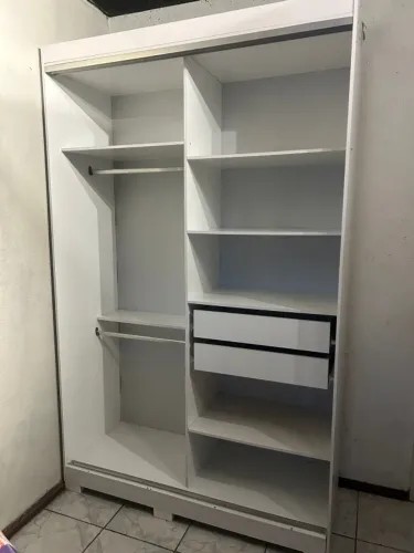 ARMÁRIO/GUARDA ROUPA CASAL