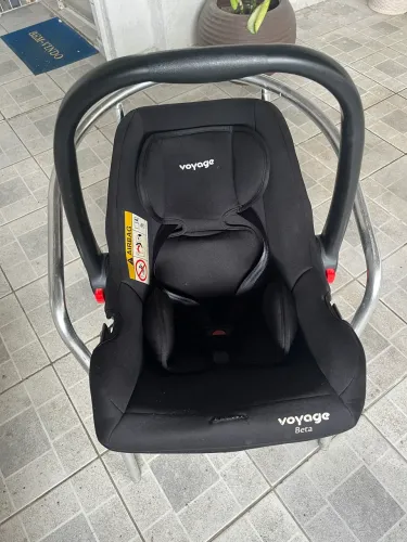 Cadeirinha / bebê conforto voyage