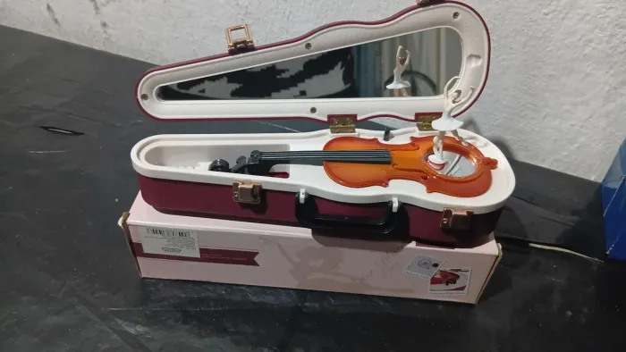 Caixa de Musica Violino