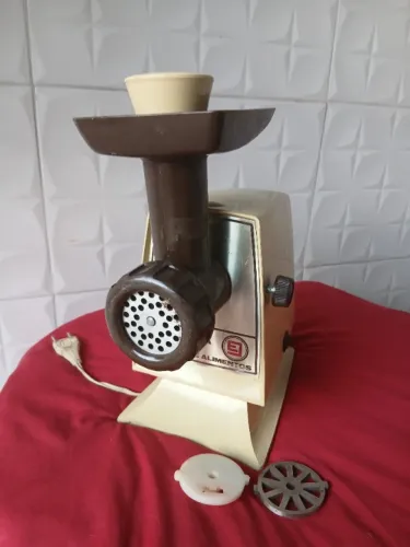 Antigo moedor Britânia