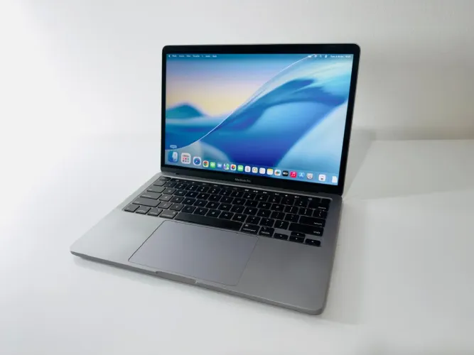 MacBook Pro 2020-TouchBar-Intel I5-8GB Ram-Ssd 256GB-Tela 13 Retina