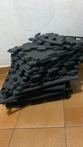 Vendo ? Kit 32 Tatames Pretos - EVA - 50x50x1 cm.