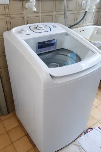 Máquina de Lavar Electrolux 11kg - Muito Conservada