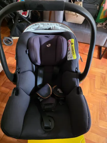 Vendo bebe conforto e base isofix joie