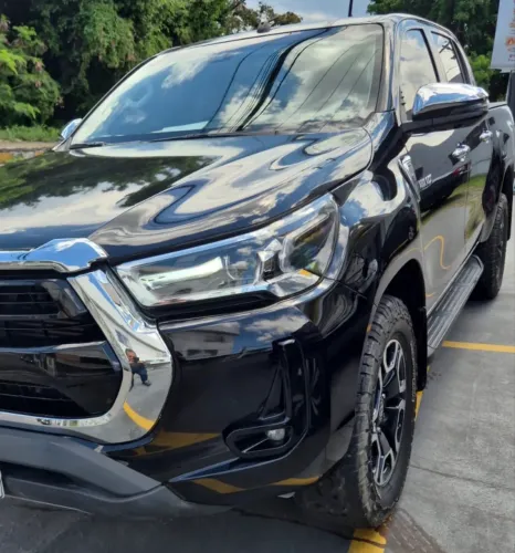 Toyota Hilux CD SRX 4X4 2.8 TDI 16V Diesel Aut. 2023