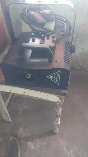 Vendo essa máquina de fumaça pls f1500 leia!!!