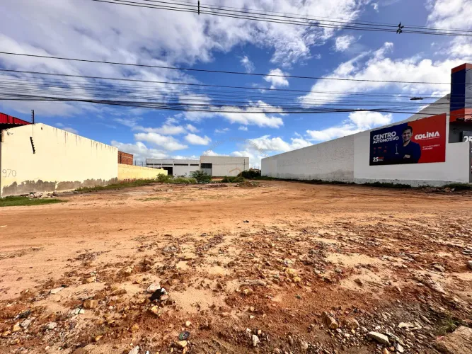 Terreno à venda de 1000 m2 na Avenida Sete de Setembro 