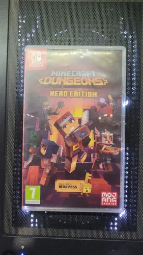Minecraft Dungeons Hero Edition - Nintendo Switch