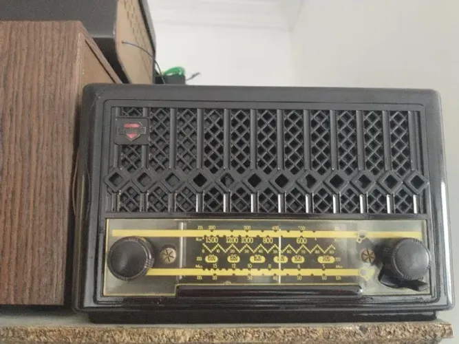 Rádio Valvulado Philips BR-207U