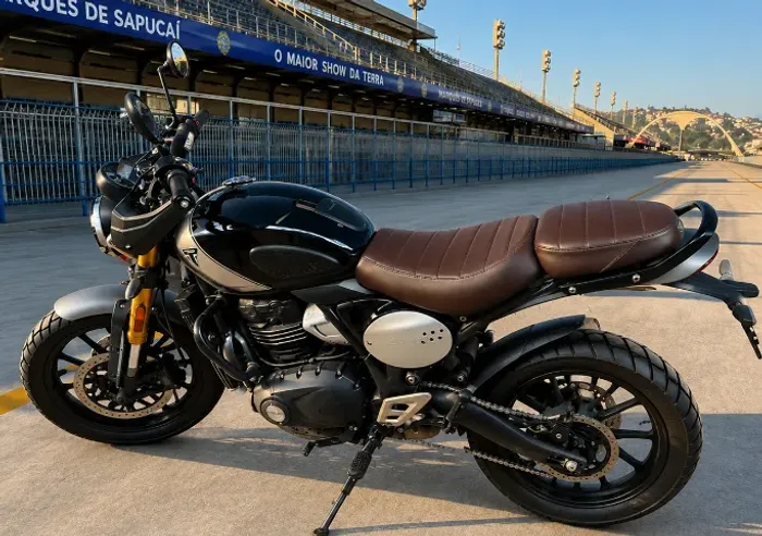TRIUMPH SCRAMBLER 400 X
