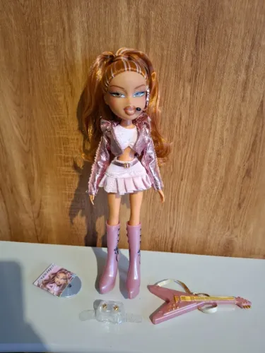 Boneca bratz Yasmiz pop starz