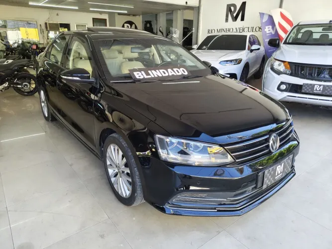 Volkswagen Jetta Comfortline 2.0 T.flex 8V 4P Tipt. 2015