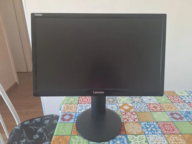 MONITOR LENOVO 22' - R$200,00