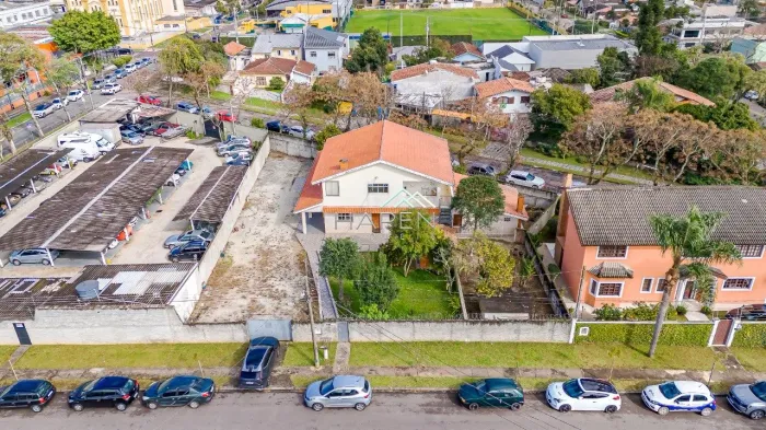 Terreno à venda em Santa Quitéria com 966 m²