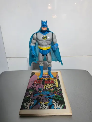 BONECO SUPER POWERS BATMAN ESTRELA COMPLETO ANOS 80 + MINI COMICS ORIGINAL