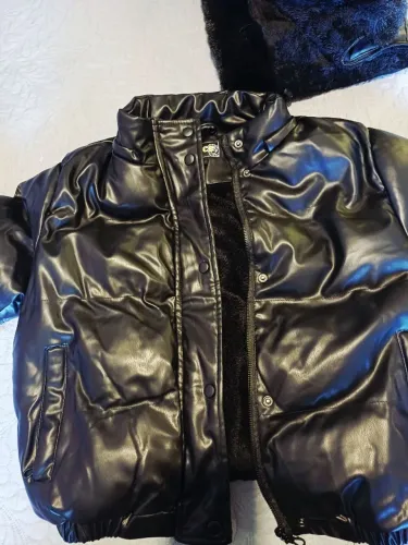 Jaqueta Puffer Feminina de Couro FORRADA COM CAPUZ