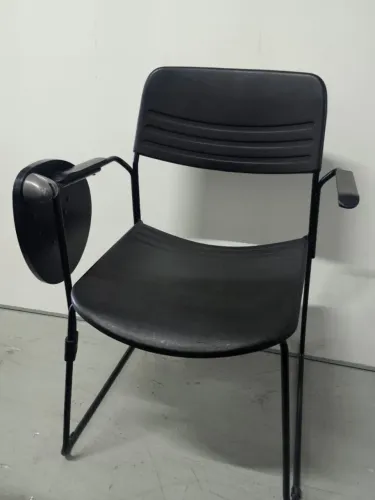 Cadeira De Plástico Prancheta Fixa Universitária