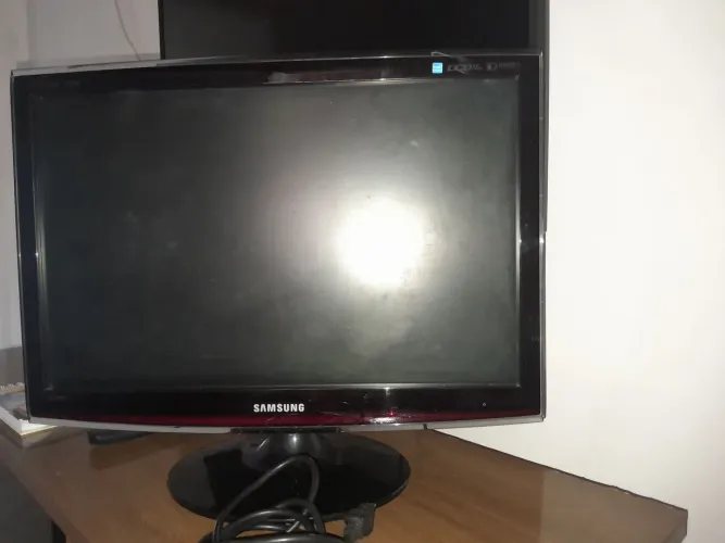 Vendo TV/MONITOR LCD de 22" Samsung