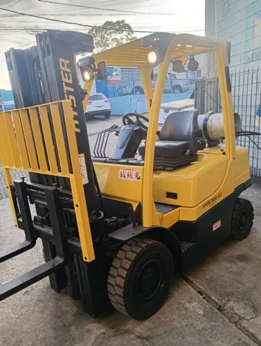 Empilhadeira Hyster FT 50 Triplex com deslocador