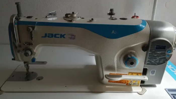 Máquina de costura Jack A2