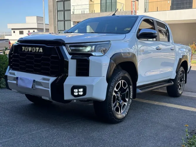 Toyota Hilux CD SR 4X4 2.8 TDI Diesel Aut. 2020