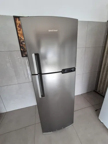 Geladeira semi nova