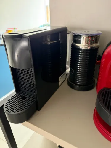 Cafeteira Nespresso + Aeroccino