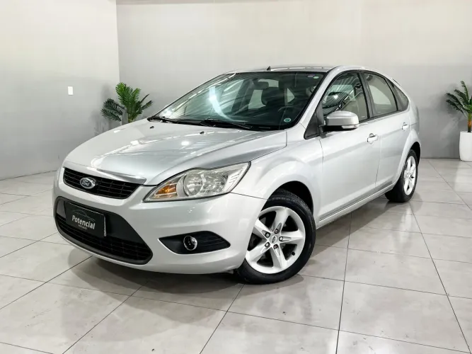 Ford Focus Titanium 2.0 16V Flex 5P Mec. 2009