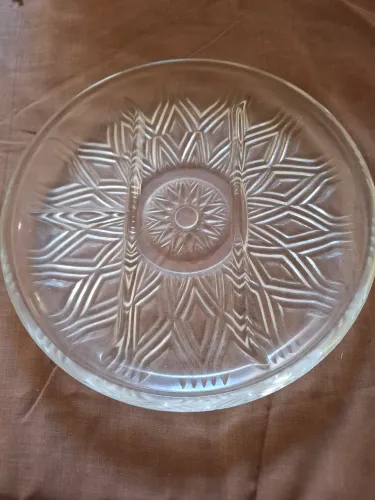 Petisqueira de vidro c/3 divisórias (26 cm de diâmetro)Tenho 7 unidades
