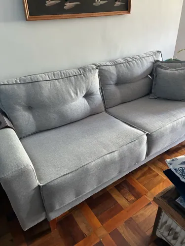 Sofá 3 Lugares em Linho Cinza - Impecável