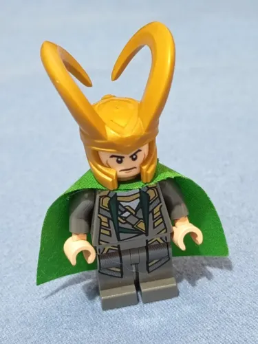 LEGO minifigura Loki