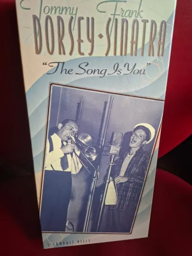Box CDs e livreto Frank Sinatra e Tommy Dorsey