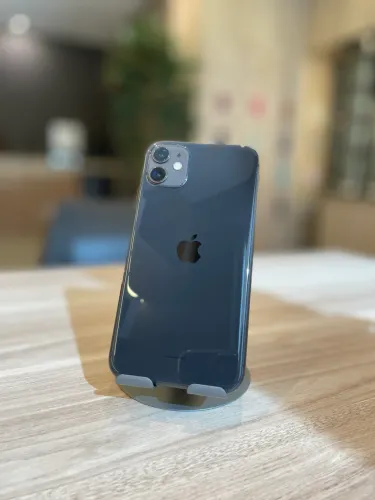iPhone 11 64Gb Preto 75%