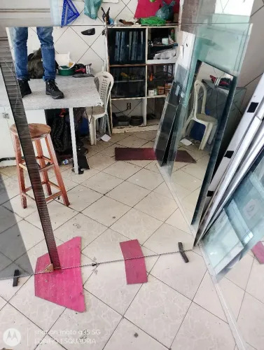 Tenho 4 espelhos novos pra venda