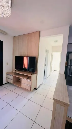 Apartamento 62m². Mobiliado. Com 2 quartos 1 suítes no CALHAU em São Luís