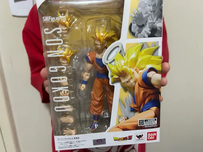 Sh FIGUARTS Goku SSJ3