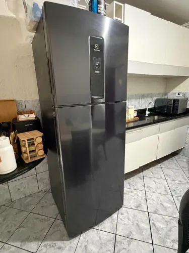 Vende-se geladeira