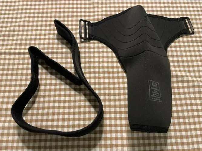 Suporte P/ Ombro Ombreira Neoprene  Ortopédico  Cor Preto Tamanho GG
