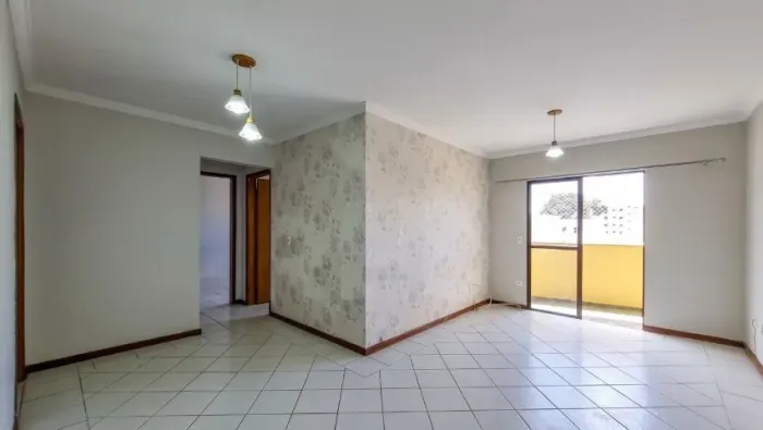 Ótimo Apartamento à Venda, com Sacada e Vaga Coberta!