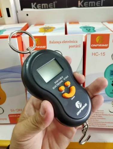 Balança portátil pesa até 50kg