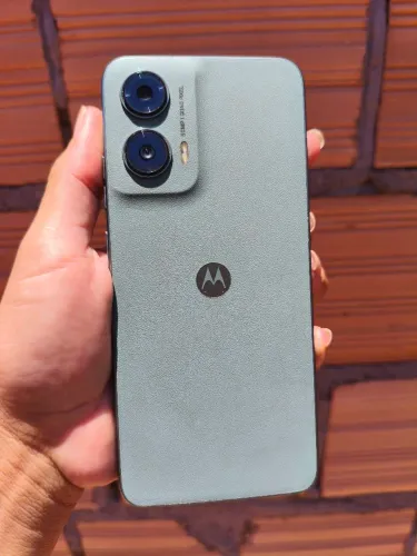 Celular Motorola g35 5g. 256gb de memória 4 de ram.