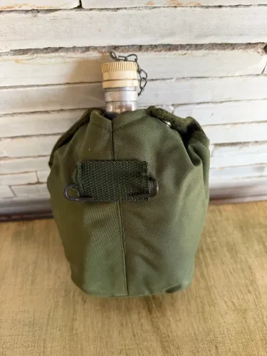 Cantil de  aluminio modelo militar