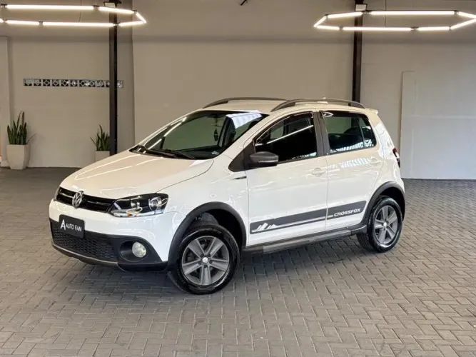 Volkswagen Crossfox 1.6 MI Total Flex 8V 5P 2012