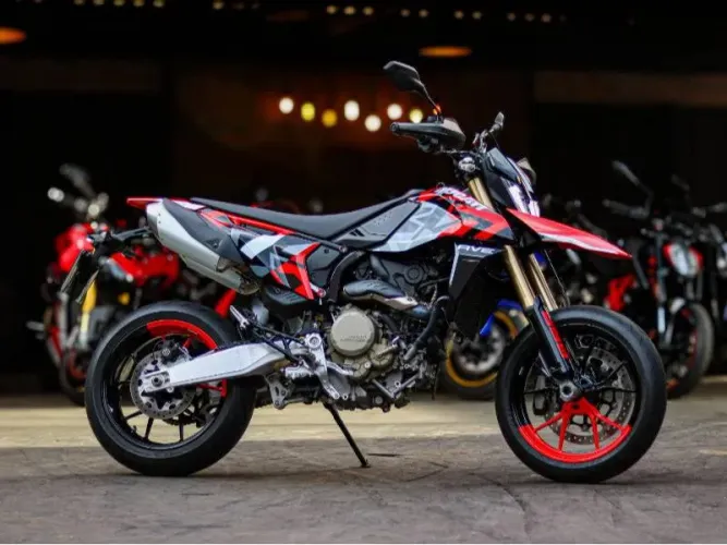 DUCATI HYPERMOTARD 700 cc
