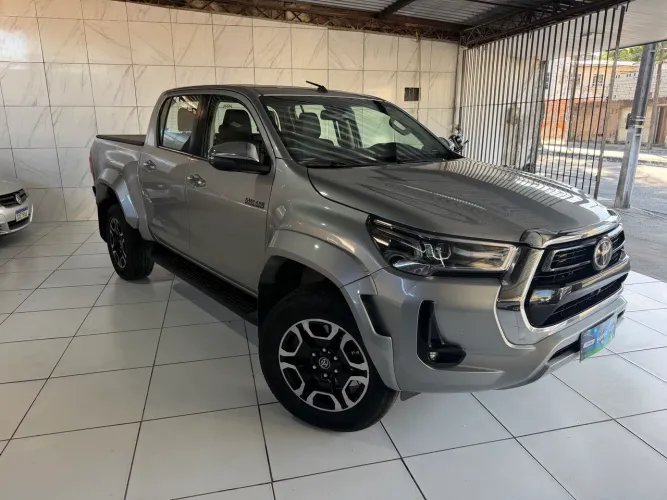 Toyota Hilux CD SRX Plus 4X4 2.8 TDI Die. Aut. 2024