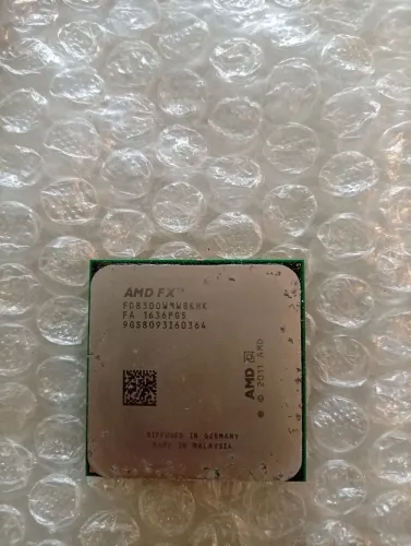 Processador CPU AMD FX-8300 (FD8300WM8KHK, 8 núcleos, socket AM3+)